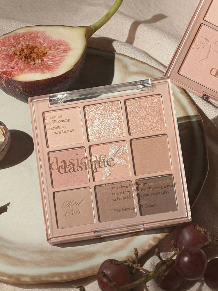 Chocolate Blush & Eyeshadow Palette – 9 Colors