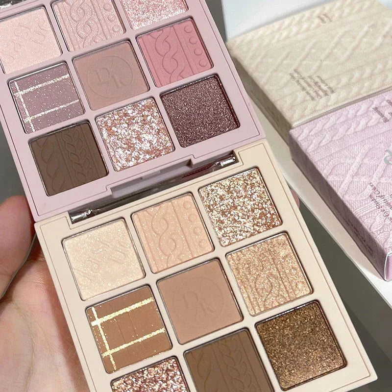 Knitted Eyeshadow Palette – Glitter & Matte