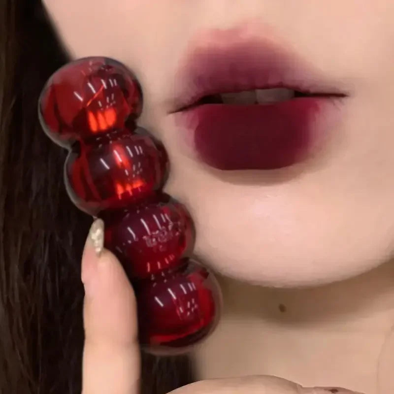 Velvet Matte Lipstick – Long-Lasting Nude & Non-Stick Lip Tint
