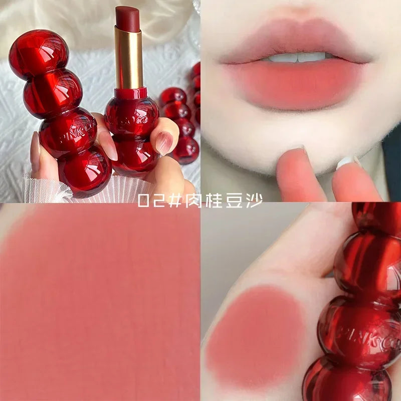 Velvet Matte Lipstick – Long-Lasting Nude & Non-Stick Lip Tint