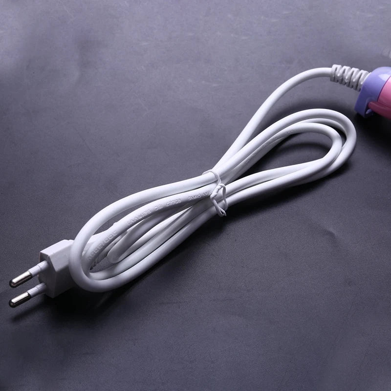 Travel Hair Styler – 2-in-1 Curler & Straightener Hot Brush