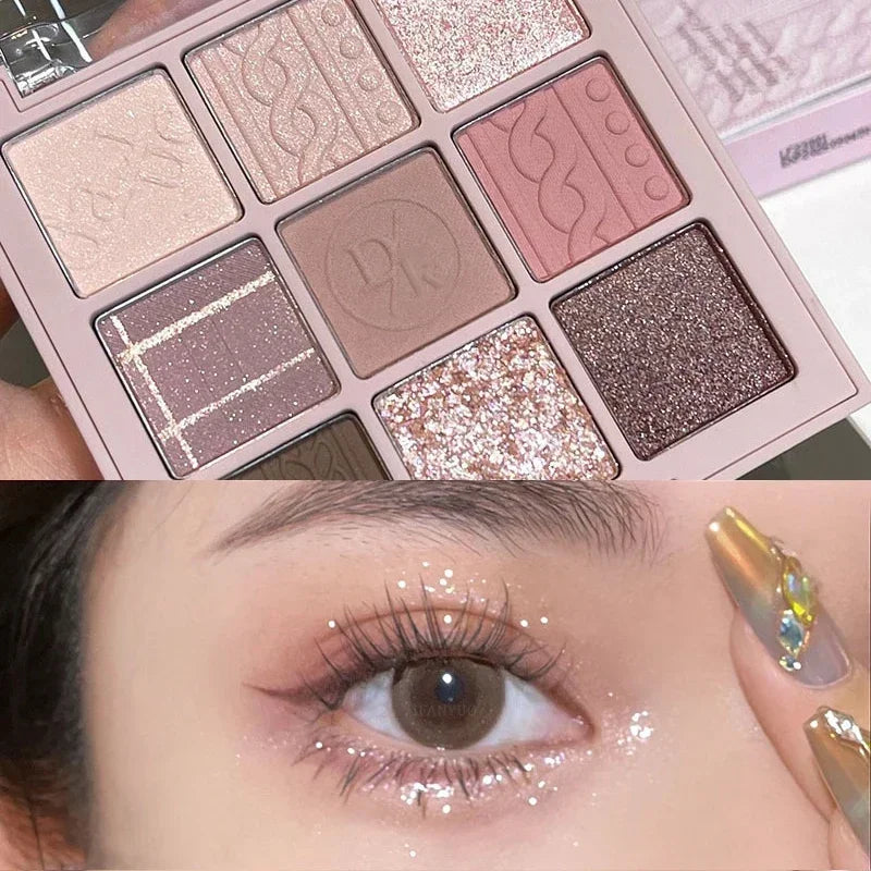 Knitted Eyeshadow Palette – Glitter & Matte