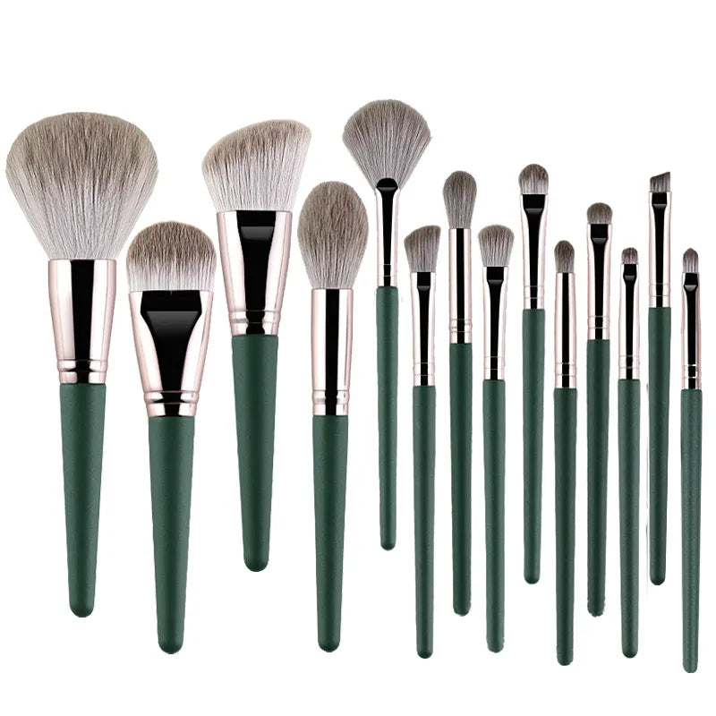 Soft Fluffy Makeup Brushes – Powder, Blush & Eyeshadow Tools