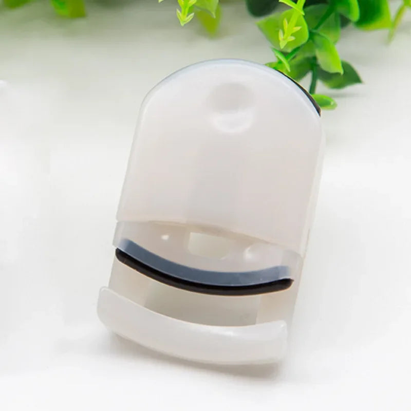 Mini Eyelash Curler – Portable Folding Lash Tool