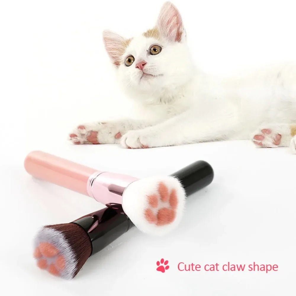 Cat’s Claw Makeup Brush – Foundation & Blush Tool