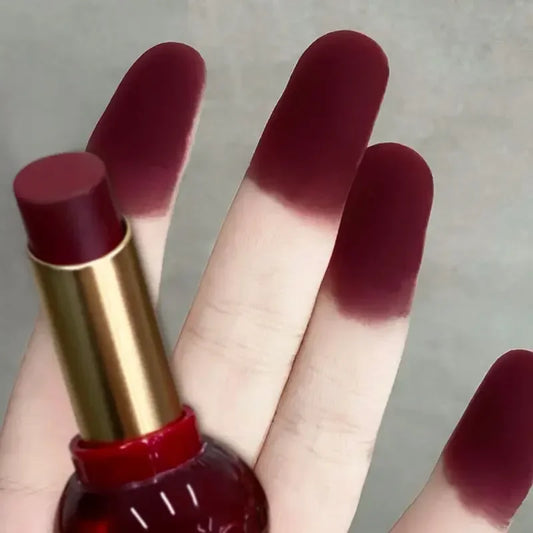 Velvet Matte Lipstick – Long-Lasting Nude & Non-Stick Lip Tint