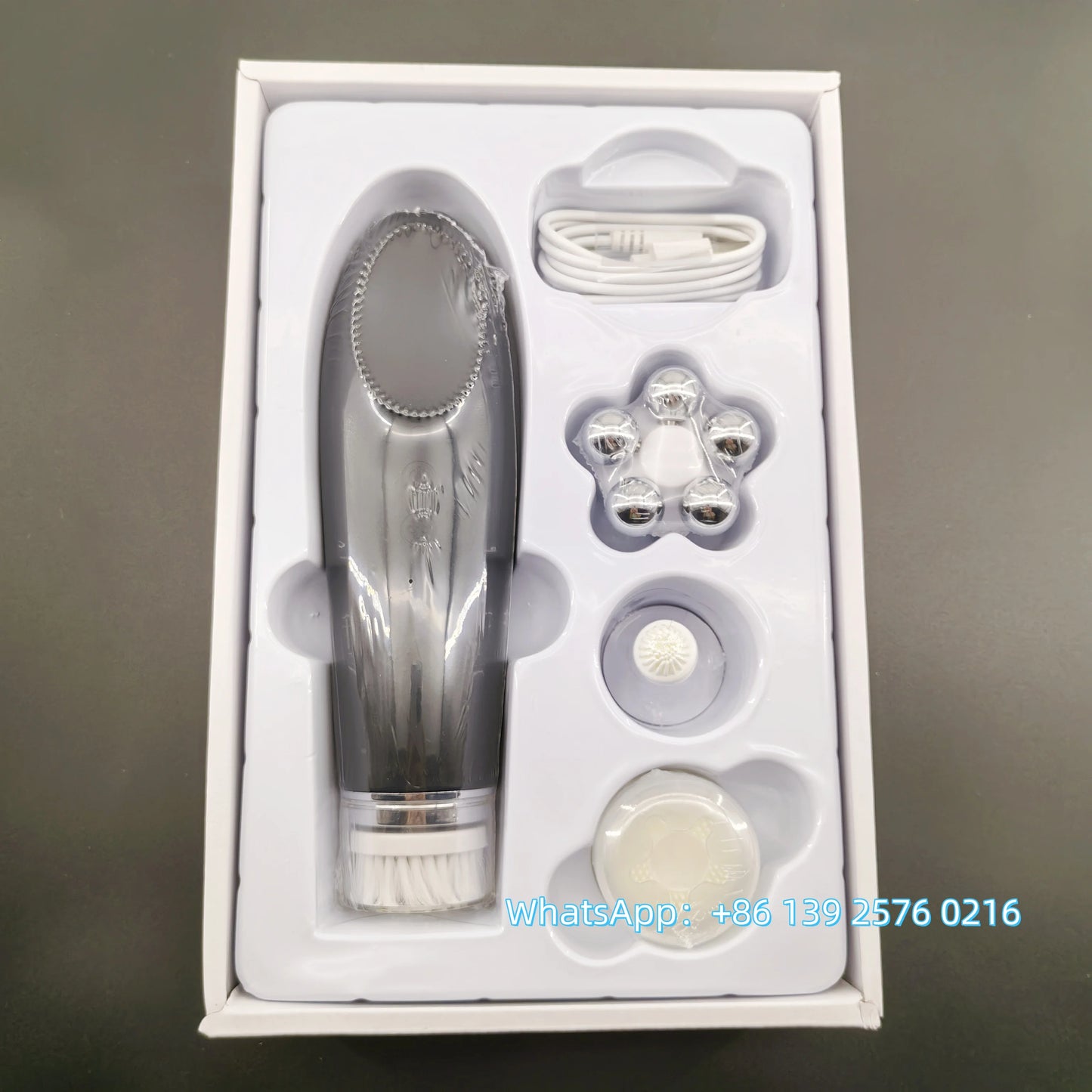 Beauty 4 in 1 Facial Skin Lifting Device Face Brush Cleanser Electric Silicone Facial Cleaning Brush for Deep Cleaning