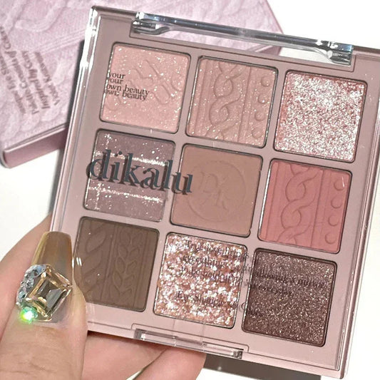 Knitted Eyeshadow Palette – Glitter & Matte