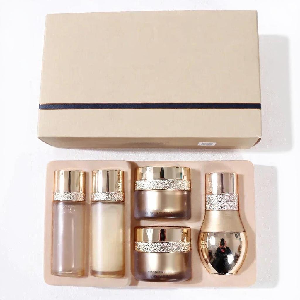 Ohui Korean Moisturising & Repair Skincare Gift Set - main product image
